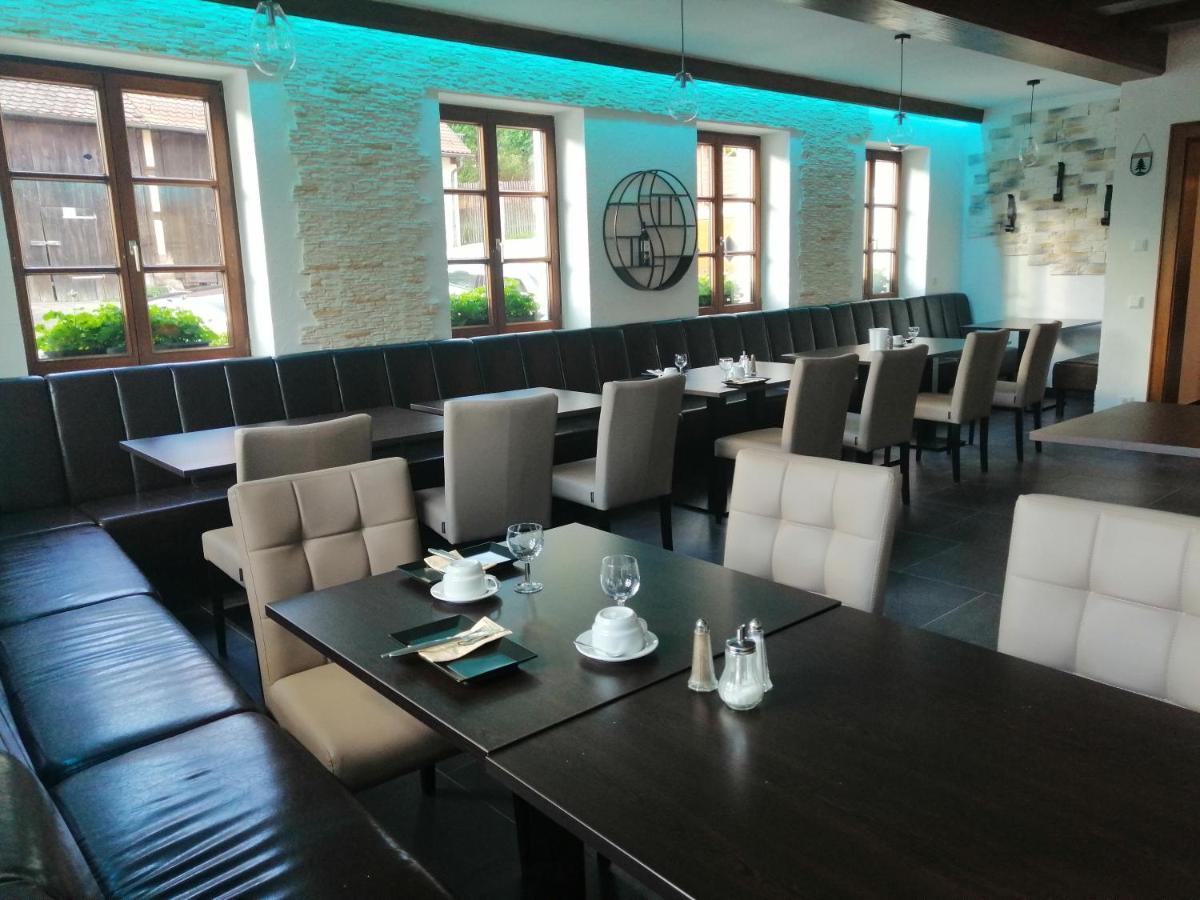Hotel Wilder Mann Фойхтванґен Екстер'єр фото